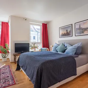  Apartamento Schoenes In Downtown Mitte Mit Balkon