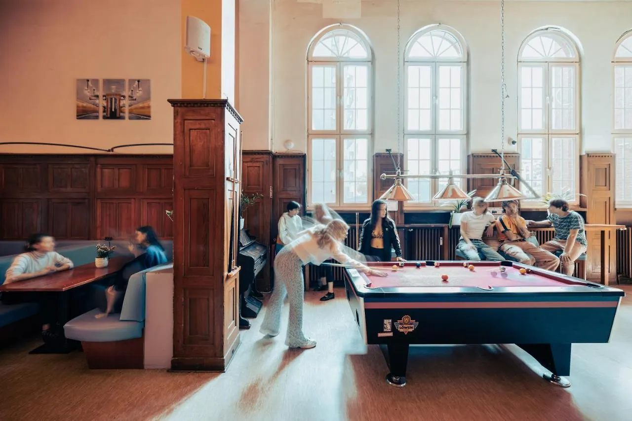 Three Little Pigs Hostel - Your Berlin Castle 0*,  Alemania