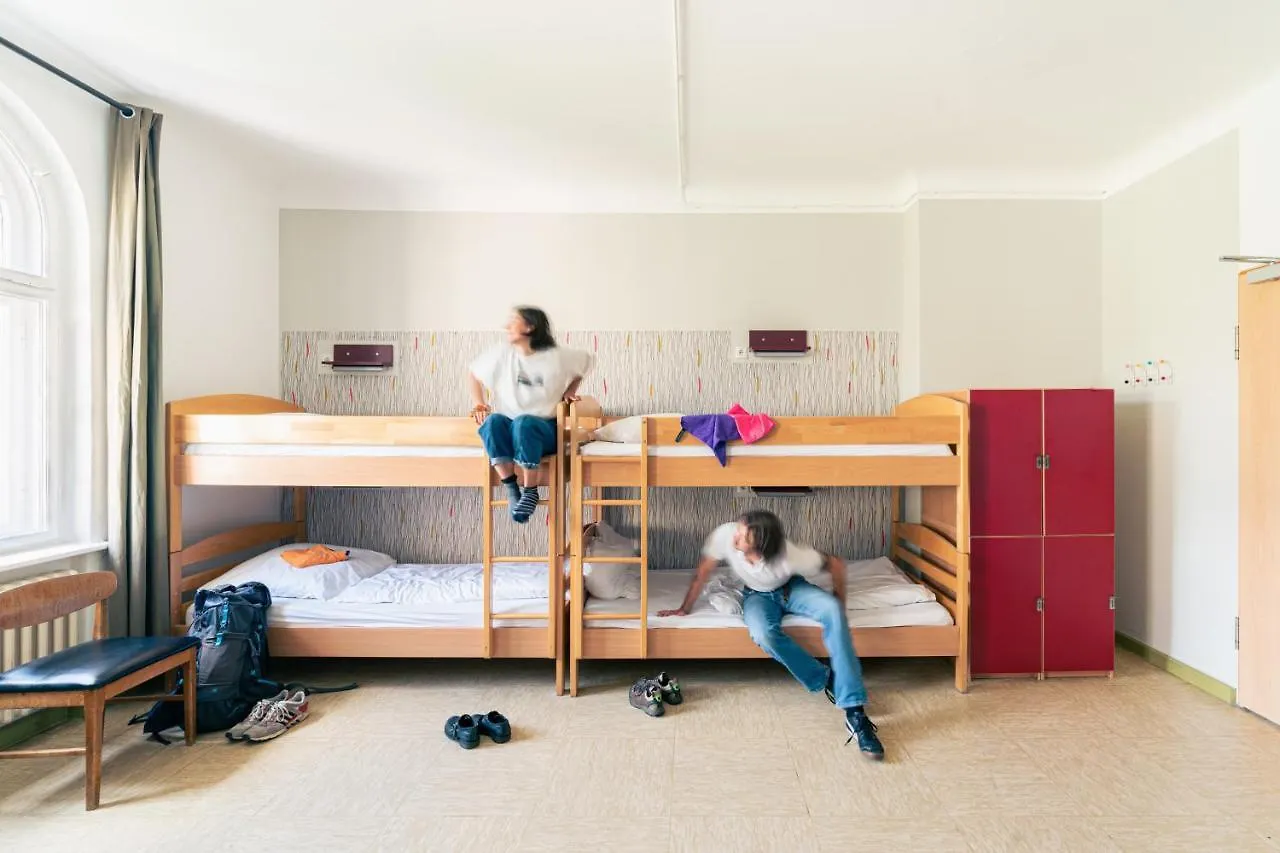 Three Little Pigs Hostel - Your Berlin Castle