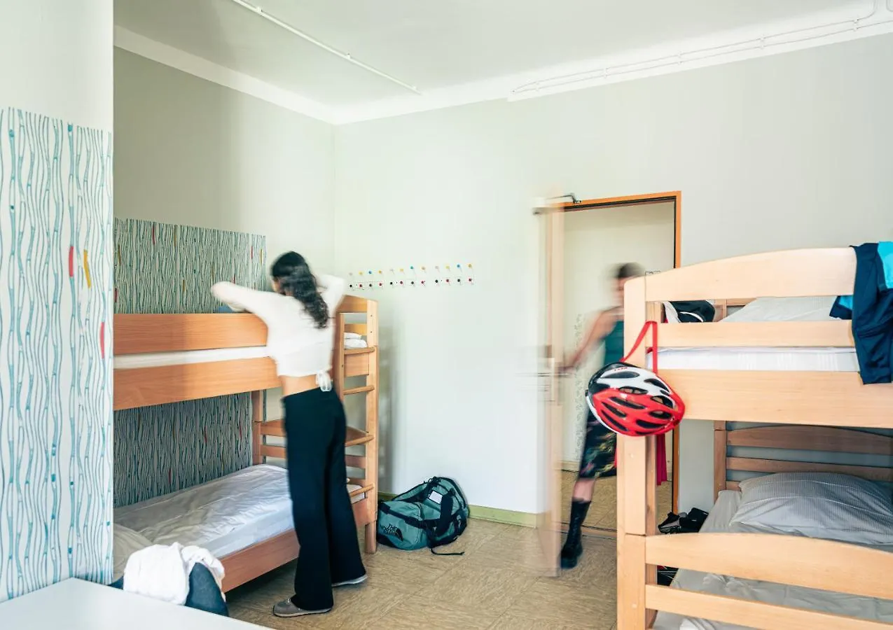 Three Little Pigs Hostel - Your Berlin Castle