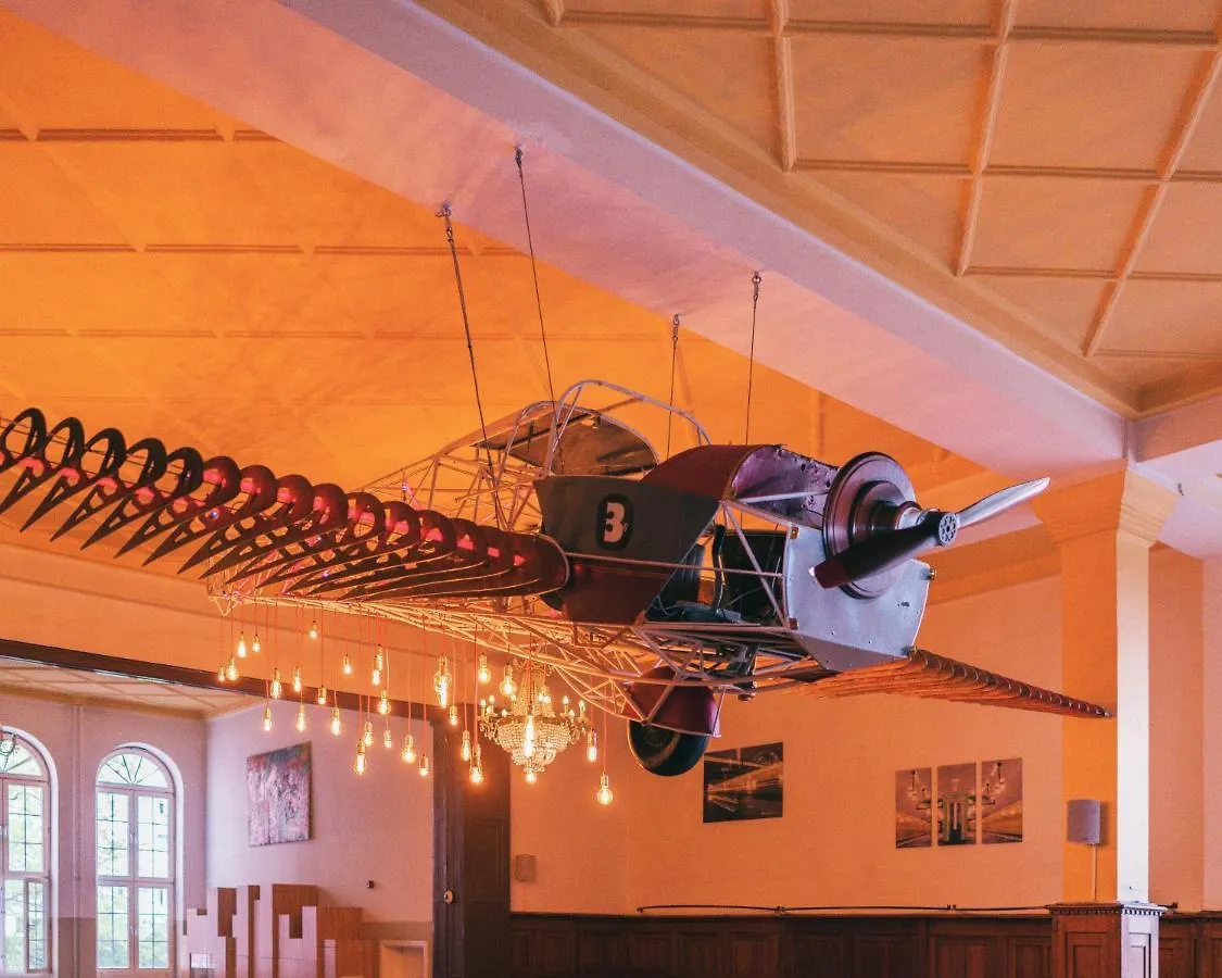 Three Little Pigs Hostel - Your Berlin Castle