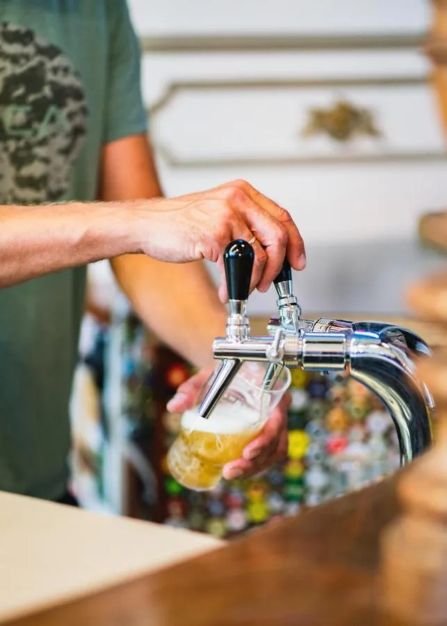 Three Little Pigs Hostel - Your Berlin Castle location