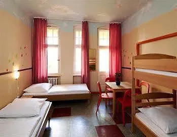Three Little Pigs Hostel - Your Berlin Castle Tyskland
